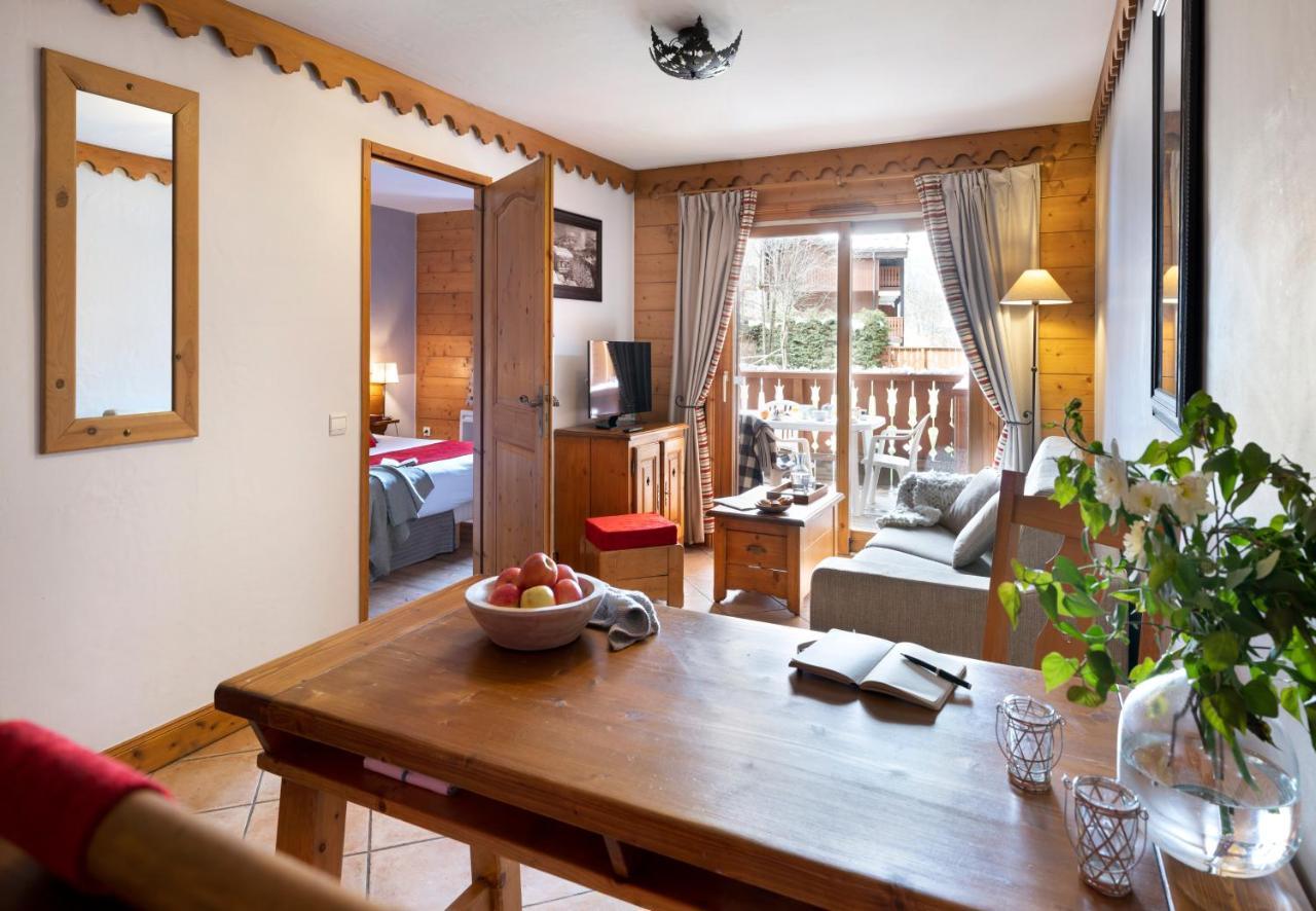 Residence Pierre & Vacances Premium Les Fermes Du Soleil Les Carroz d'Araches Exterior photo